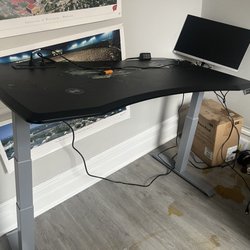 Officemax - The desk that collapsed