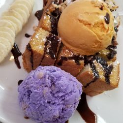 Toast with thai tea and taro ice cream