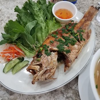 Pho Que Huong - Fried red snapper w/ dipping sauce. - Vietnamese Near Me - Honolulu, Hawaii Pho Que Huong - Fried red snapper w/ dipping sauce. - Vietnamese Near Me - Honolulu, Hawaii