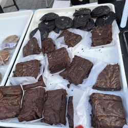Penn Quarter FRESHFARM Market - Chocolate galore @Veg Heaven Bakery