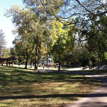Whaleback Park - View from entrance - Parks Near Me - Davis, California