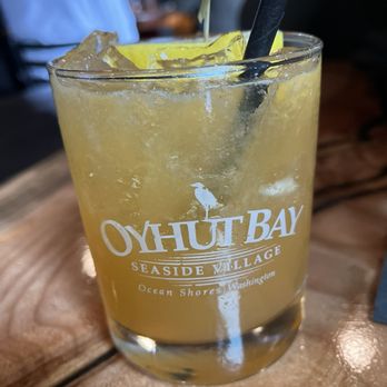 Oyhut Bay Grill - Peachy keen cocktail! - Salad Near Me - Ocean Shores, Washington