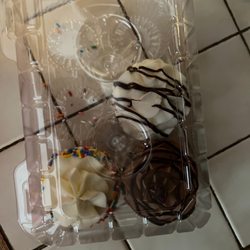 Carina's Cakes - Most delicious cupcakes!!