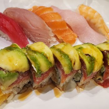 Waraii Sushi - Sushi combo B - 5 pc sushi (chef choice) and 1 secial roll (pick from list on menu) This is the Lovely Gloria roll. YUM! - Japanese Near Me - Oceanside, California Waraii Sushi - Sushi combo B - 5 pc sushi (chef choice) and 1 secial roll (pick from list on menu) This is the Lovely Gloria roll. YUM! - Japanese Near Me - Oceanside, California
