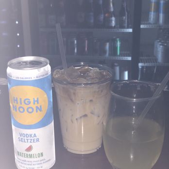 New York Pizza - High Noon, Irish Coffee, mimosas - Pizza Near Me - New Orleans, Louisiana New York Pizza - High Noon, Irish Coffee, mimosas - Pizza Near Me - New Orleans, Louisiana