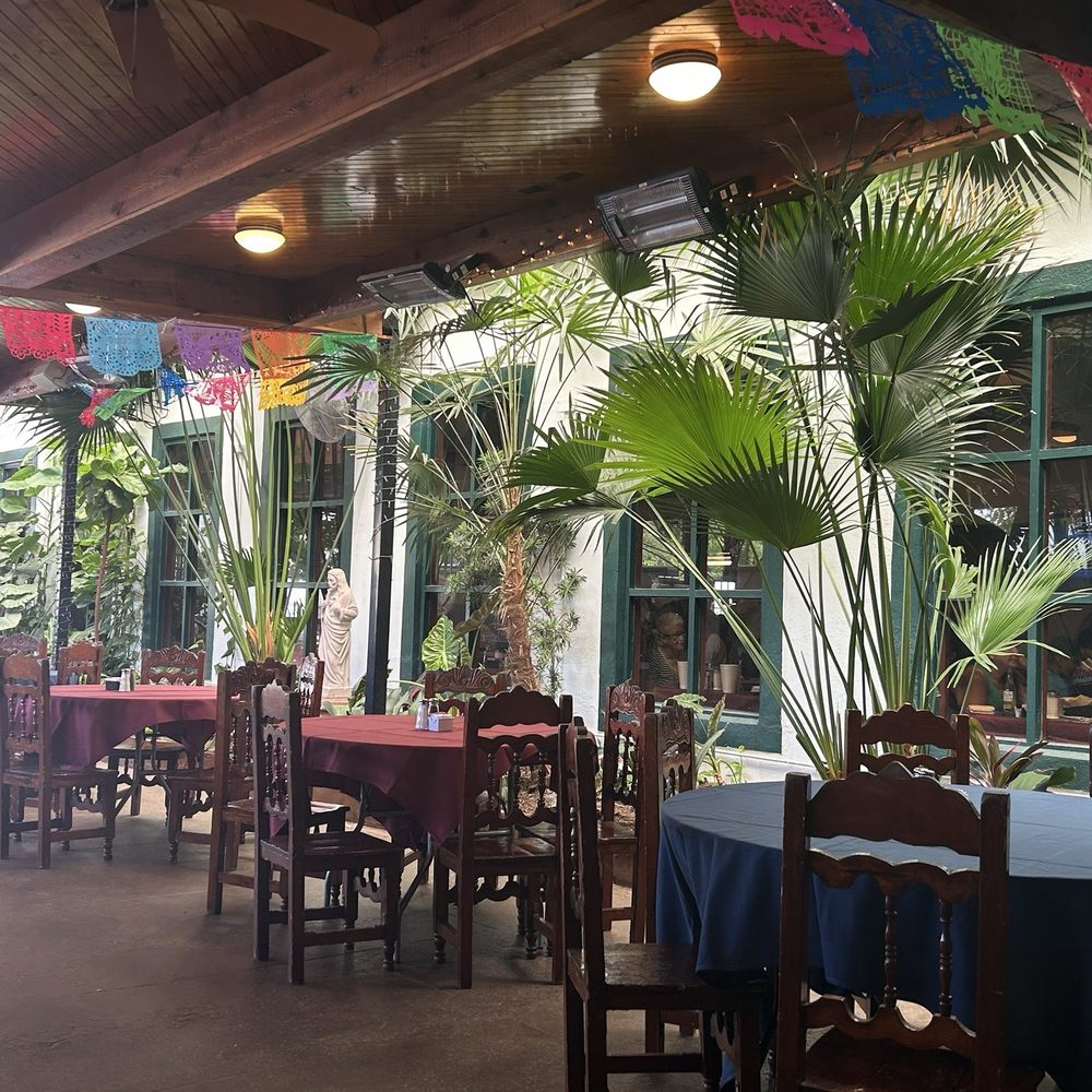 Esperanza's Restaurant & Bakery - Outside patio - Mexican Near Me - Fort Worth, Texas Esperanza's Restaurant & Bakery - Outside patio - Mexican Near Me - Fort Worth, Texas