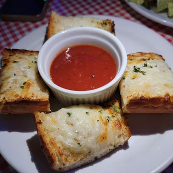 Win-Spuntino - Cheesy bread - Italian Near Me - Honolulu, Hawaii
