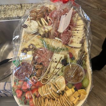 Luxe Bites - Los Angeles - Charcuterie Board - Caterers Near Me - Los Angeles, California Luxe Bites - Los Angeles - Charcuterie Board - Caterers Near Me - Los Angeles, California