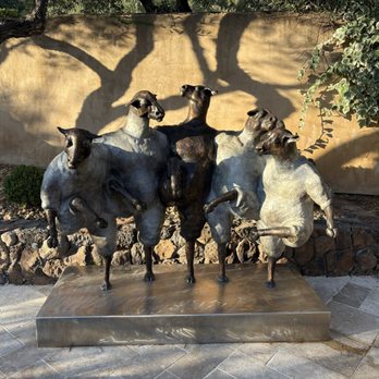 Auberge du Soleil - Cute sculptures - Hotels Near Me - Rutherford, California