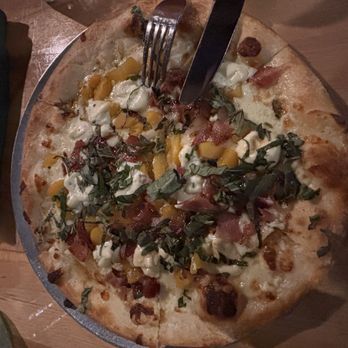 Hideaway House - Pancetta and peach pizza - Pizza Near Me - Sedona, Arizona Hideaway House - Pancetta and peach pizza - Pizza Near Me - Sedona, Arizona