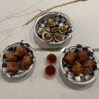 Hippin Hops Brewpub & Oyster Bar - The Bottom of the Bayou Oysters and Crawfish Egg Rolls - Seafood Near Me - Atlanta, Georgia