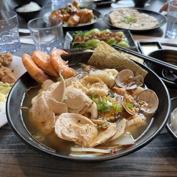19 GOLD - Surf & Turf Malatang - Taiwanese Near Me - Seattle, Washington
