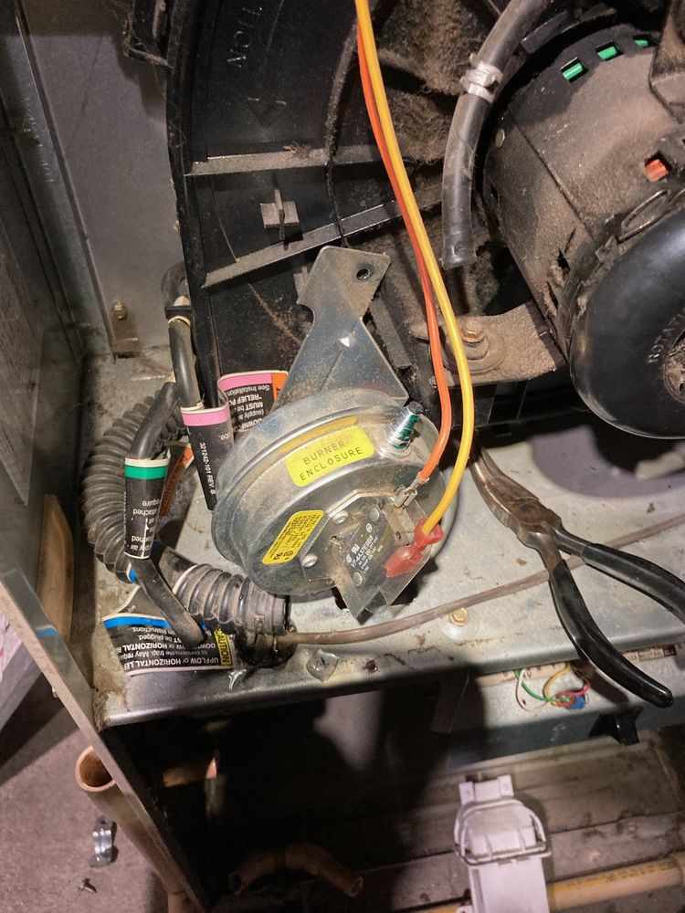 Slide of Scarlet Oak Heating & Cooling