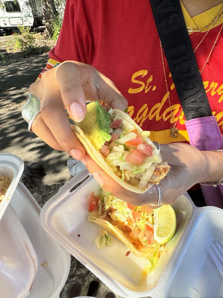 Chavita’s Mexican Food Logo