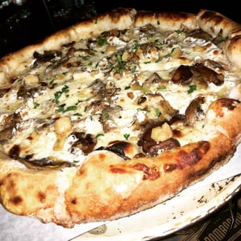 Bar Siena - Wild Mushroom and Garlic Pizza - Italian Near Me - Chicago, Illinois