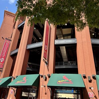 Busch Stadium - Stadiums & Arenas Near Me - Saint Louis, Missouri