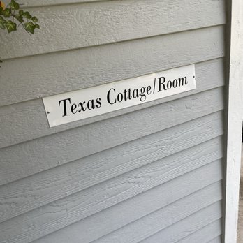 Comal Inn - Hotels Near Me - New Braunfels, Texas