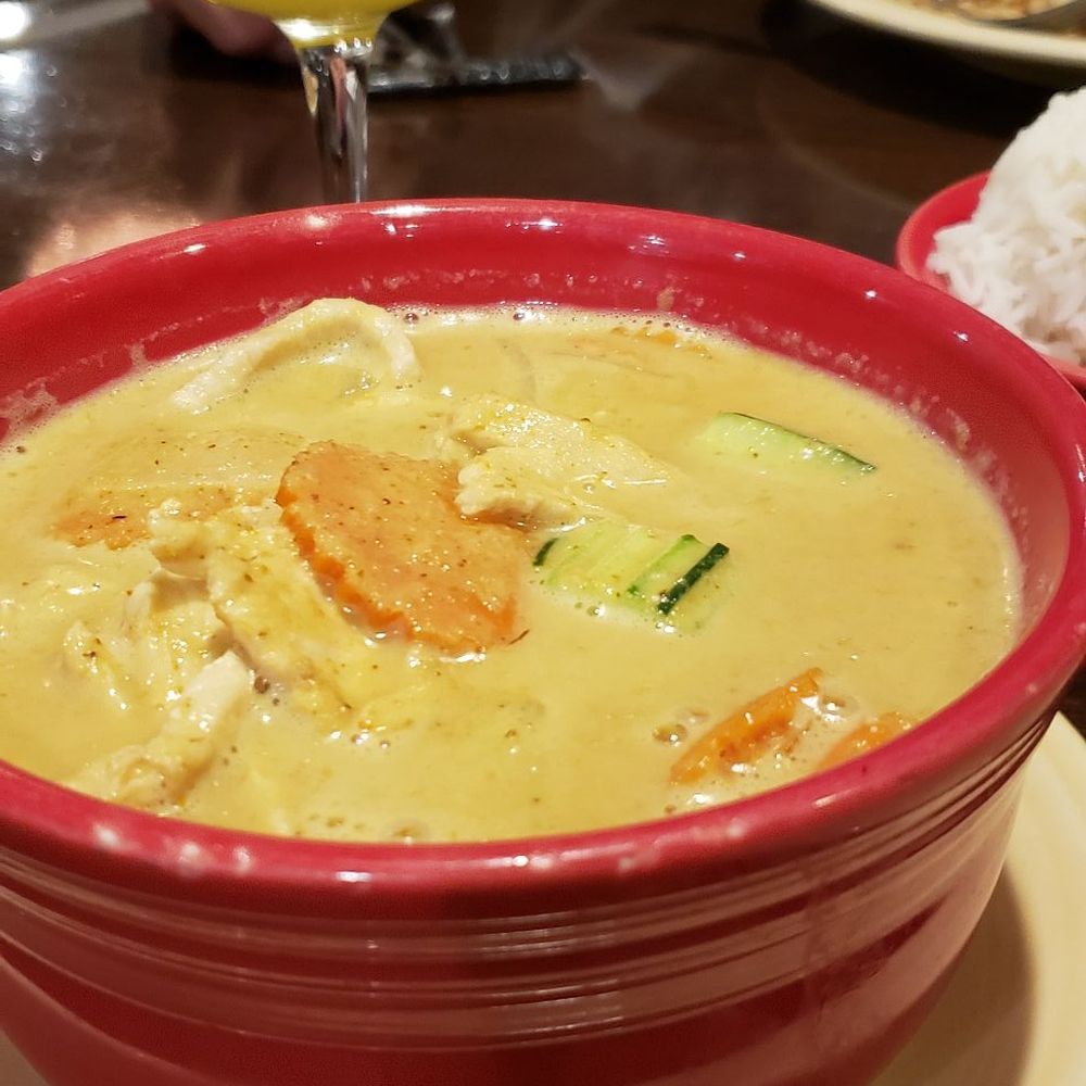 Thai Connection - Yellow Curry Chicken.... excellent - Thai Near Me - Columbus, Indiana Thai Connection - Yellow Curry Chicken.... excellent - Thai Near Me - Columbus, Indiana