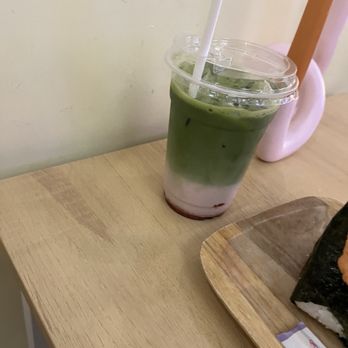 Hanamizuki Cafe - Iced matcha with strawberry - Cafes Near Me - New York, New York