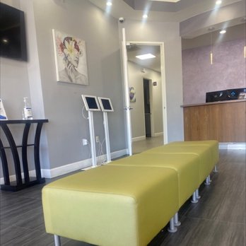 Prolase Laser Clinic - Waiting area - Laser Hair Removal Near Me - Sherman Oaks, California Prolase Laser Clinic - Waiting area - Laser Hair Removal Near Me - Sherman Oaks, California