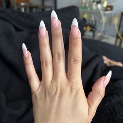 City Nails Spa  - Gel manicure