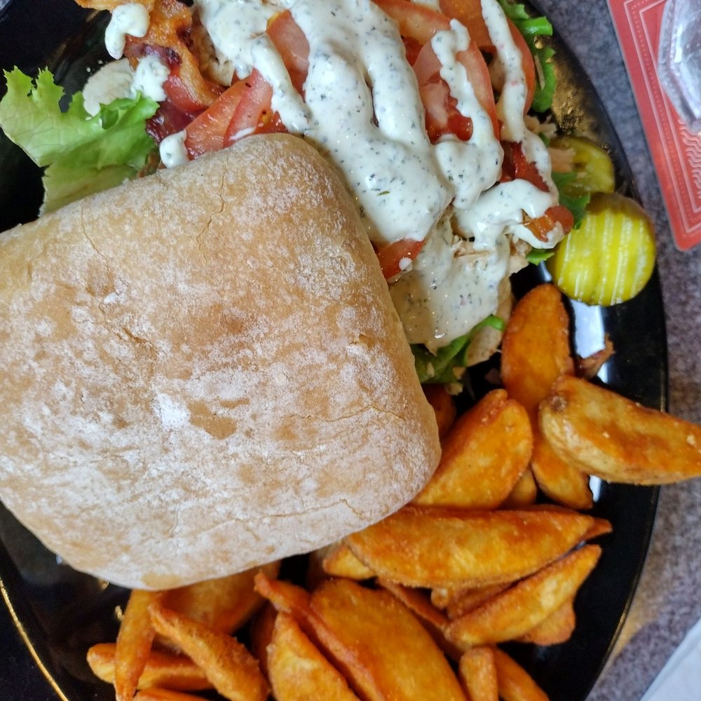 Pub 500 - Turbo turkey BLT with pub fries. - Pubs Near Me - Mankato, Minnesota Pub 500 - Turbo turkey BLT with pub fries. - Pubs Near Me - Mankato, Minnesota