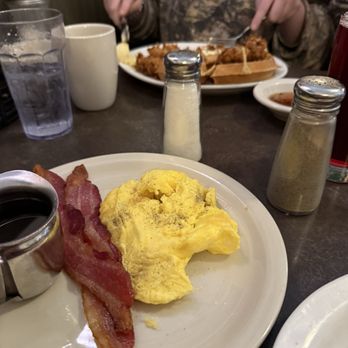 Hob-Nob Restaurant & Lounge - Breakfast & Brunch Near Me - Tacoma, Washington Hob-Nob Restaurant & Lounge - Breakfast & Brunch Near Me - Tacoma, Washington
