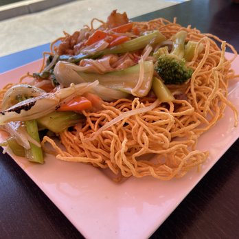 Pho Saigon Express - C2. Chow Mein Crispy Noodles - Vietnamese Near Me - Escondido, California