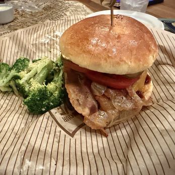 Cheddar's Scratch Kitchen - Smokehouse burgers with steamed broccoli. - Comfort Food Near Me - Orlando, Florida
