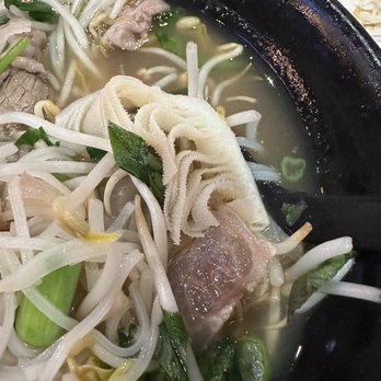 Pho viet - Clear broth, tendon, tripe. Yummy flavor. - Vietnamese Near Me - Dover, Delaware