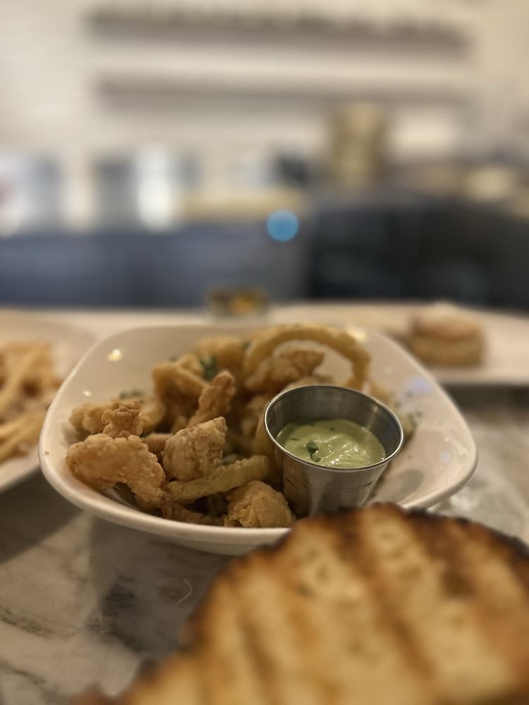 Social spots from Sirenetta Seafood & Raw Bar