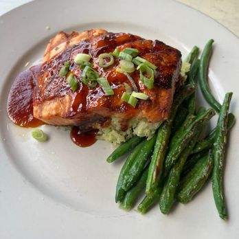 Sailor's Return Restaurant - Salmon - Seafood Near Me - Stuart, Florida