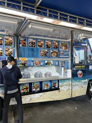 Mariscos & Birria El Prieto by null