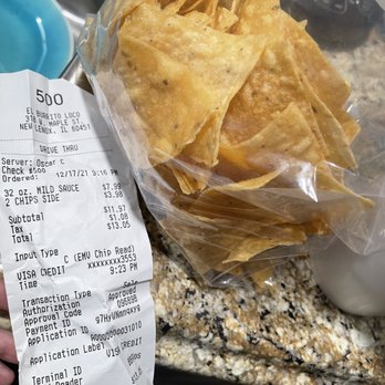 El Burrito Loco - CHIPS/SALSA (16oz) - Mexican Near Me - New Lenox, Illinois El Burrito Loco - CHIPS/SALSA (16oz) - Mexican Near Me - New Lenox, Illinois