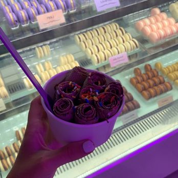 Krispy Mango Cafe & Bakeshop - Ice Cream & Frozen Yogurt Near Me - Huntington, New York Krispy Mango Cafe & Bakeshop - Ice Cream & Frozen Yogurt Near Me - Huntington, New York