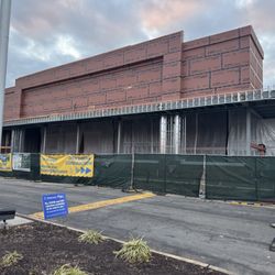 Kroger - Open during construction