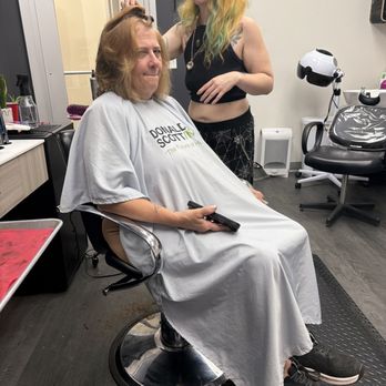 Sola Salon Studios - Wife getting her hairz beautified! - Hair Salons Near Me - Wilmington, North Carolina Sola Salon Studios - Wife getting her hairz beautified! - Hair Salons Near Me - Wilmington, North Carolina