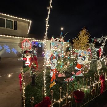 Willow Glen Holiday Lights - The famous Disneyland house - Festivals Near Me - San Jose, California Willow Glen Holiday Lights - The famous Disneyland house - Festivals Near Me - San Jose, California