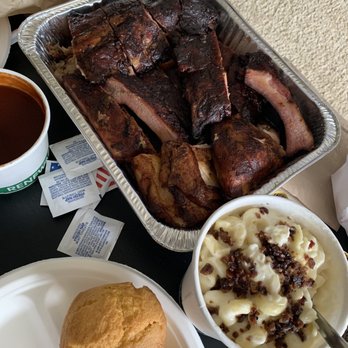 Armadillo Willy's BBQ - Belly buster, Mac and cheese, cornbread - Barbeque Near Me - San Mateo, California Armadillo Willy's BBQ - Belly buster, Mac and cheese, cornbread - Barbeque Near Me - San Mateo, California
