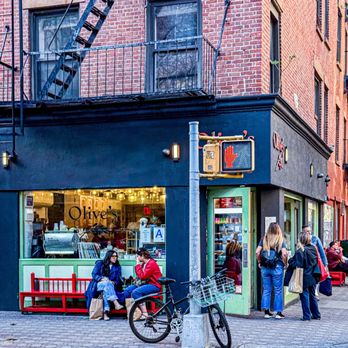 Olive's - Exterior - Sandwiches Near Me - New York, New York