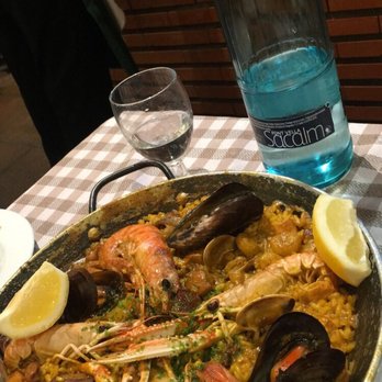 Taverna El Glop - Seafood paella for 2. - Spanish Near Me - Barcelona, B Taverna El Glop - Seafood paella for 2. - Spanish Near Me - Barcelona, B