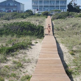 Hobbs Realty Vacations - Real Estate Agents Near Me - Holden Beach, North Carolina Hobbs Realty Vacations - Real Estate Agents Near Me - Holden Beach, North Carolina