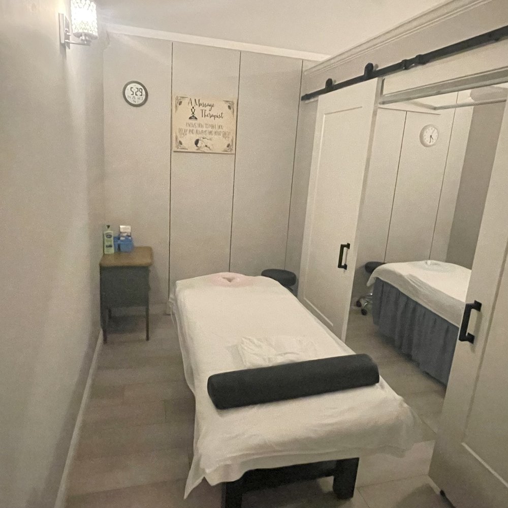 RELAXING STATION Updated September 2024 13 Photos 5900 Sugarloaf