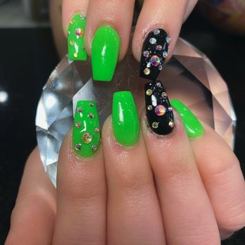 Fashion Nails - Dip powder with gems - Nail Salons Near Me - Clearwater, Florida Fashion Nails - Dip powder with gems - Nail Salons Near Me - Clearwater, Florida