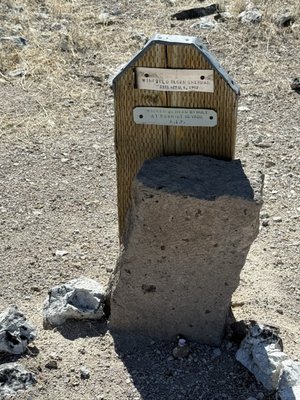 Old Tonopah Cemetery (1901) by null