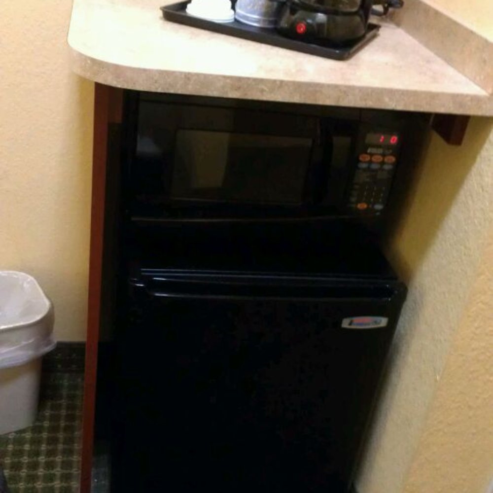 Holiday Inn Express Charles Town - Microwave & fridge - Hotels Near Me - Ranson, West Virginia Holiday Inn Express Charles Town - Microwave & fridge - Hotels Near Me - Ranson, West Virginia