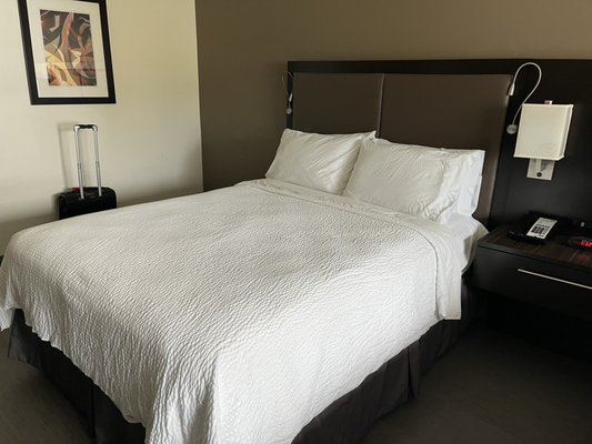 Holiday Inn Express & Suites Kailua-Kona by IHG by null