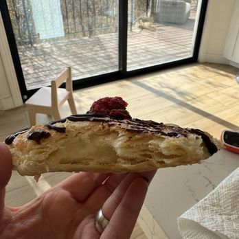 Pie Fight - Boston cream perfection - Desserts Near Me - Salt Lake City, Utah Pie Fight - Boston cream perfection - Desserts Near Me - Salt Lake City, Utah