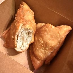 Samosas Samosas