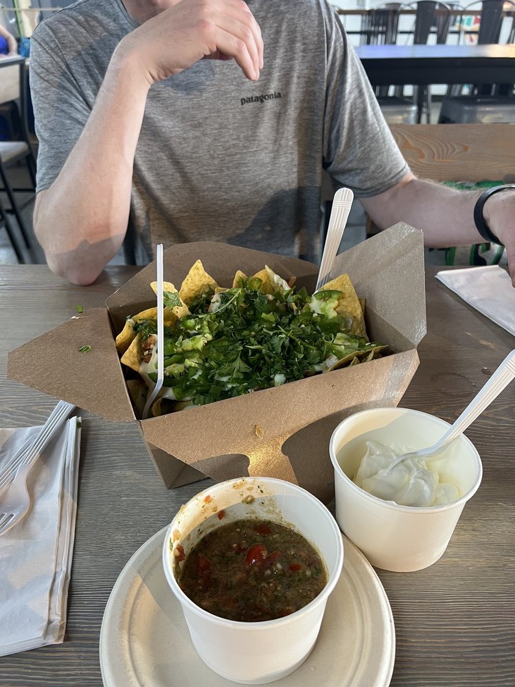 Nomz